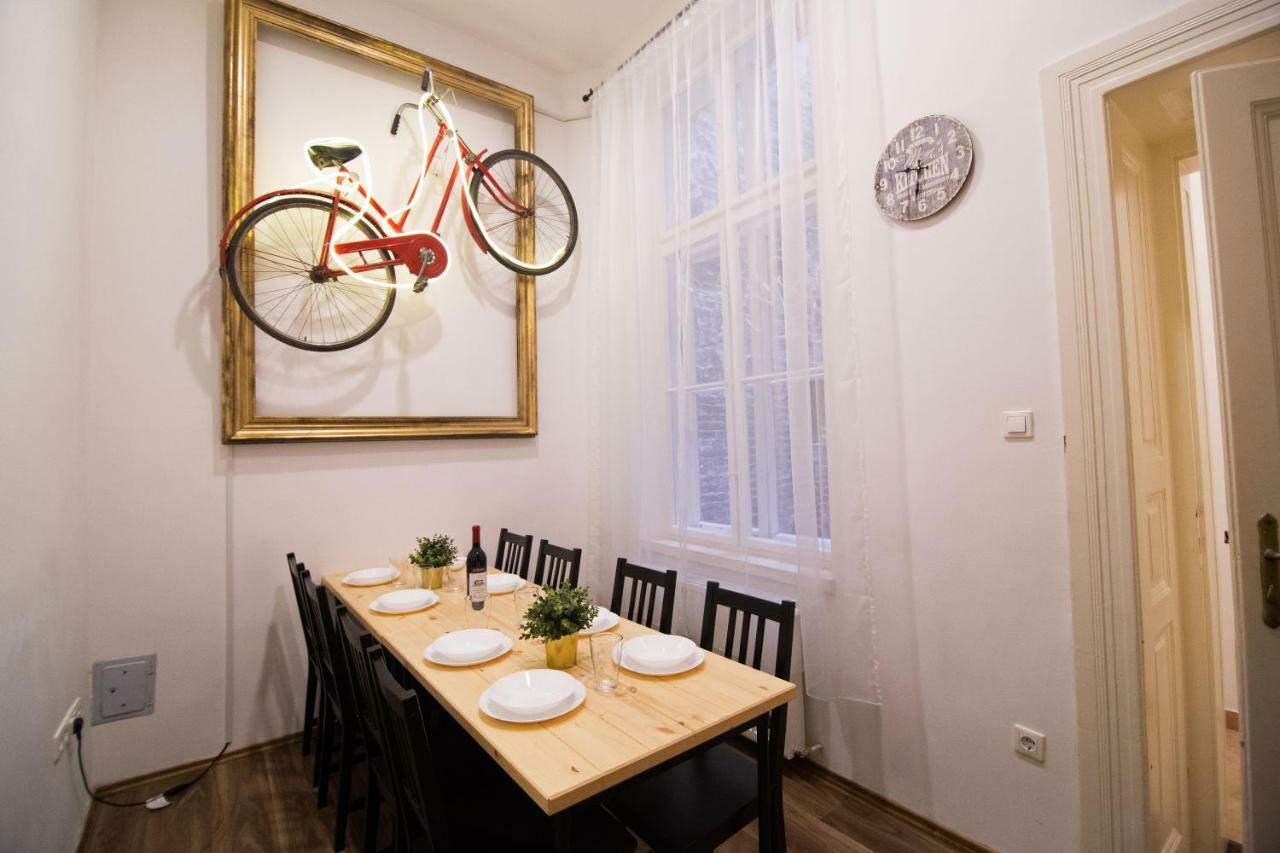 Cheerful And Cozy 2 Bedrooms 2 Bathrooms Apartment With Top Location 부다페스트 외부 사진
