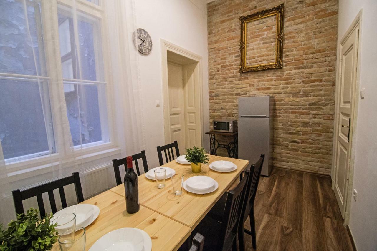 Cheerful And Cozy 2 Bedrooms 2 Bathrooms Apartment With Top Location 부다페스트 외부 사진