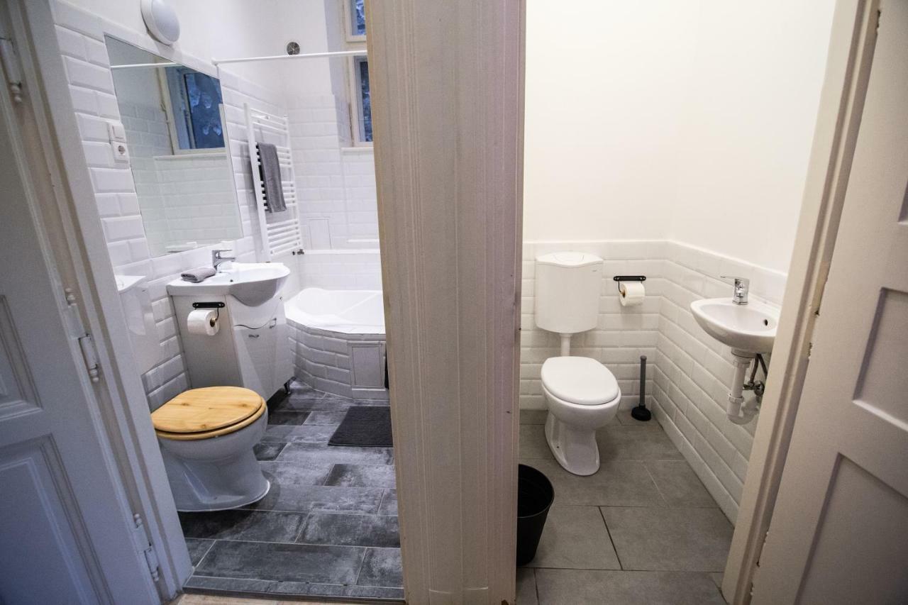 Cheerful And Cozy 2 Bedrooms 2 Bathrooms Apartment With Top Location 부다페스트 외부 사진